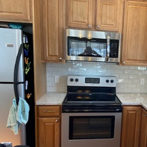 White kitchen tile backsplash 